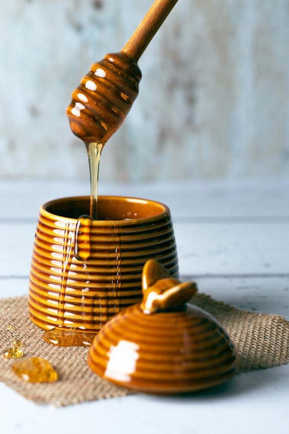 HONEY Contains Many Nutrients