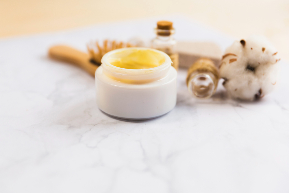 DIY Honey Face Cream with Raw Honey and Propolis DIY Honey Face Cream with Raw Honey and Propolis