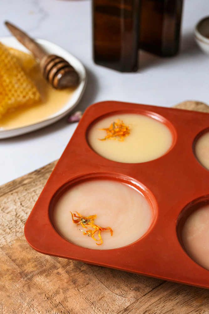 DIY Honey Face Cream with Raw Honey and Propolis DIY Honey Face Cream with Raw Honey and Propolis
